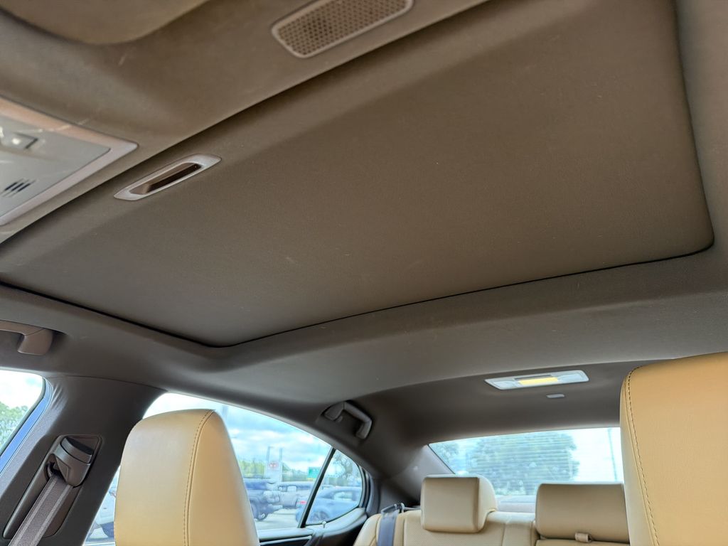 Used 2019 Lexus ES Sedan