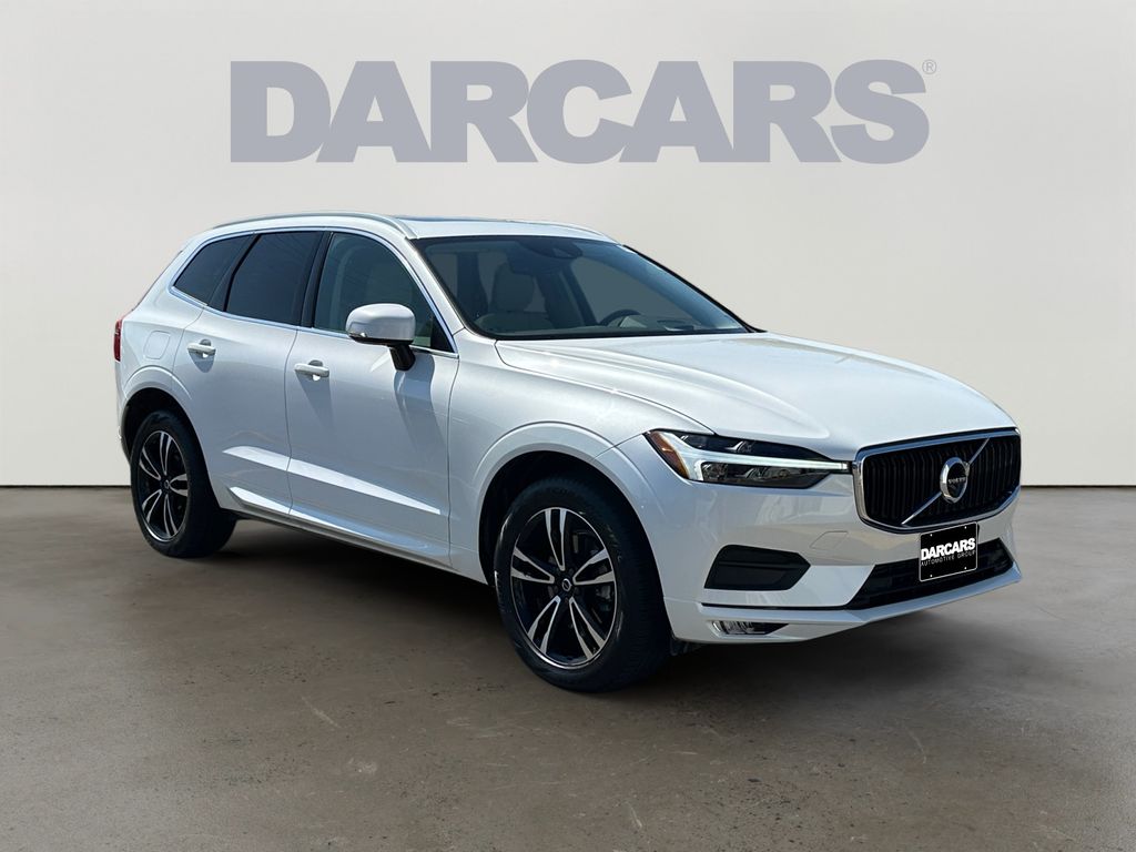 Crystal White 2021 Volvo XC60 T5 Momentum AWD SUV / Crossover All-Wheel Drive Automatic