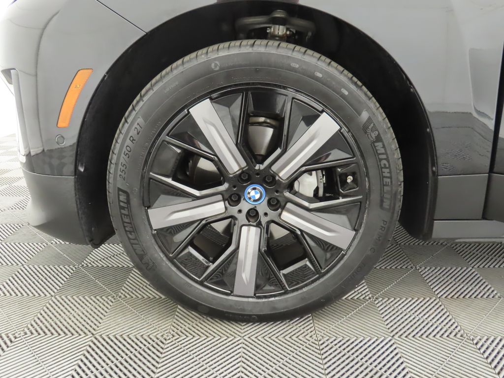 Thumbnail: 2025 BMW iX - 28