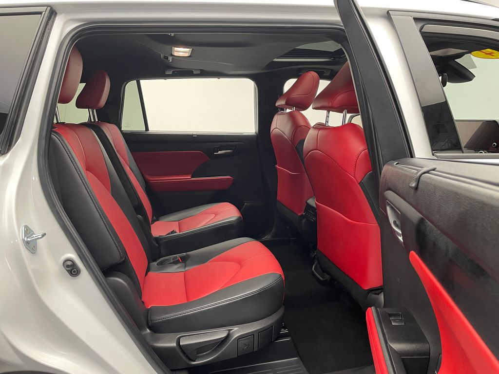 2024 Toyota Highlander XSE 24