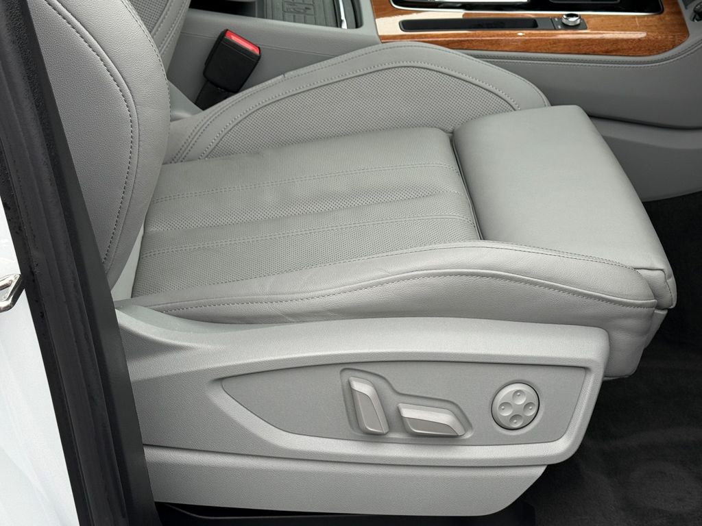 Thumbnail: 2023 Audi Q5 - 13