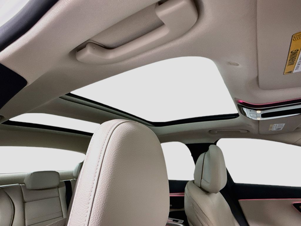 Thumbnail: 2025 Mercedes-Benz E-Class - 18