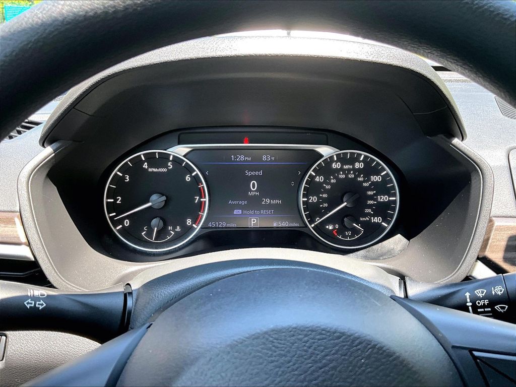 2023 Nissan Altima — photo 13