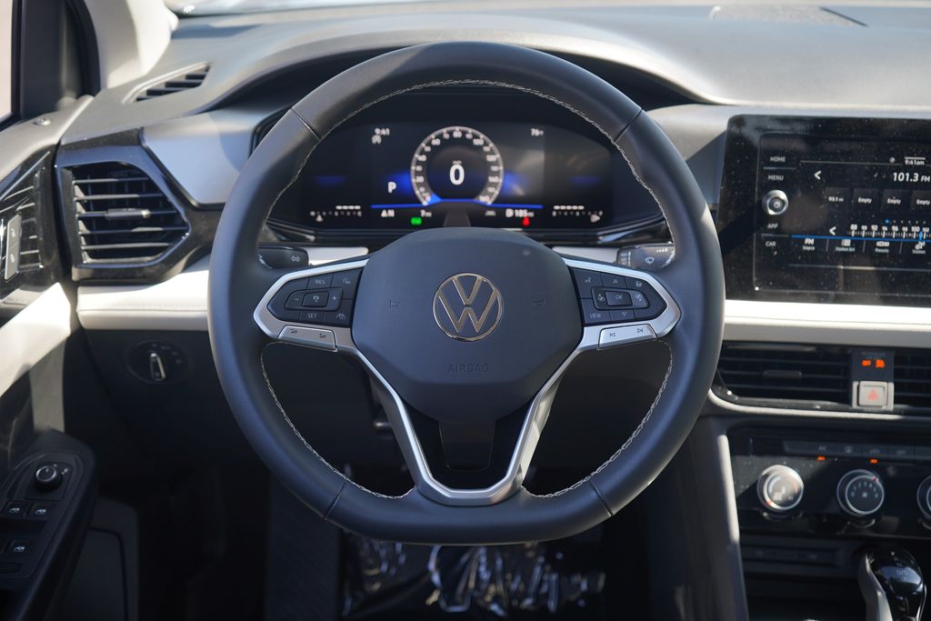 Thumbnail: 2025 Volkswagen Taos - 9