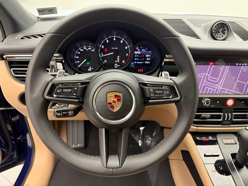 Thumbnail: 2026 Porsche Macan - 12