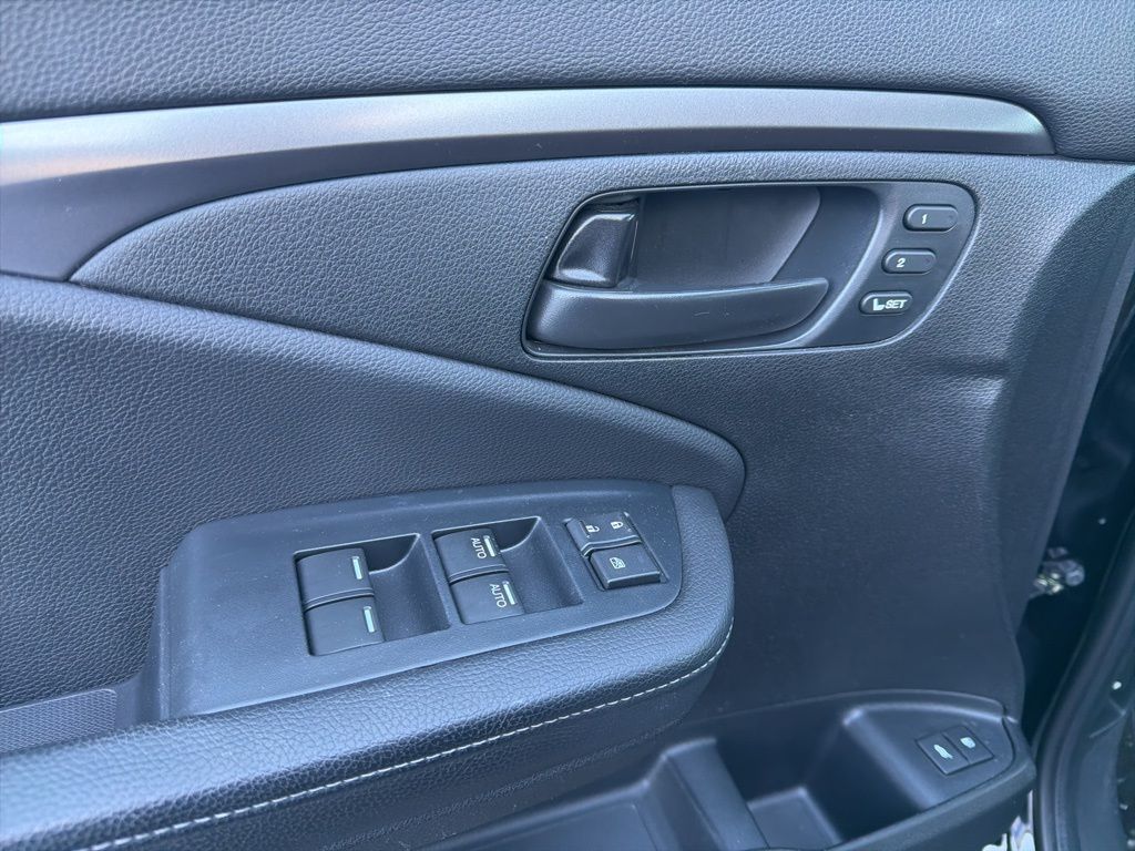 Thumbnail: 2023 Honda Passport - 28