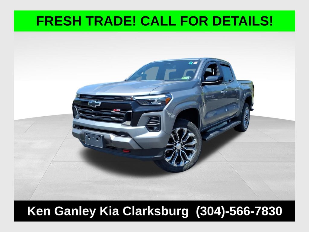 Sterling Gray Metallic 2023 Chevrolet Colorado Pickup Truck Four-Wheel Drive 8-Speed Automatic