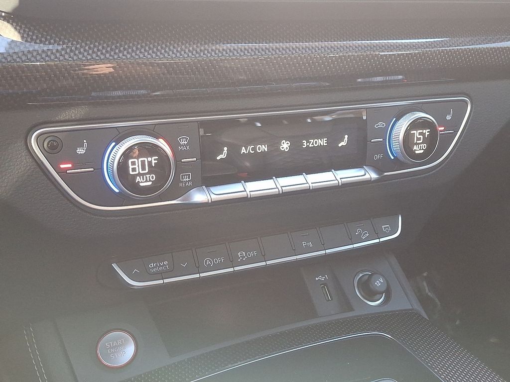 Thumbnail: 2022 Audi SQ5 - 16