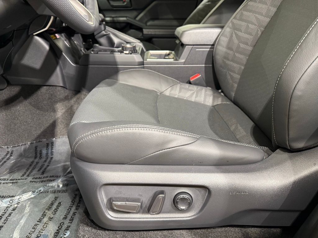 Thumbnail: 2025 Toyota 4Runner - 13