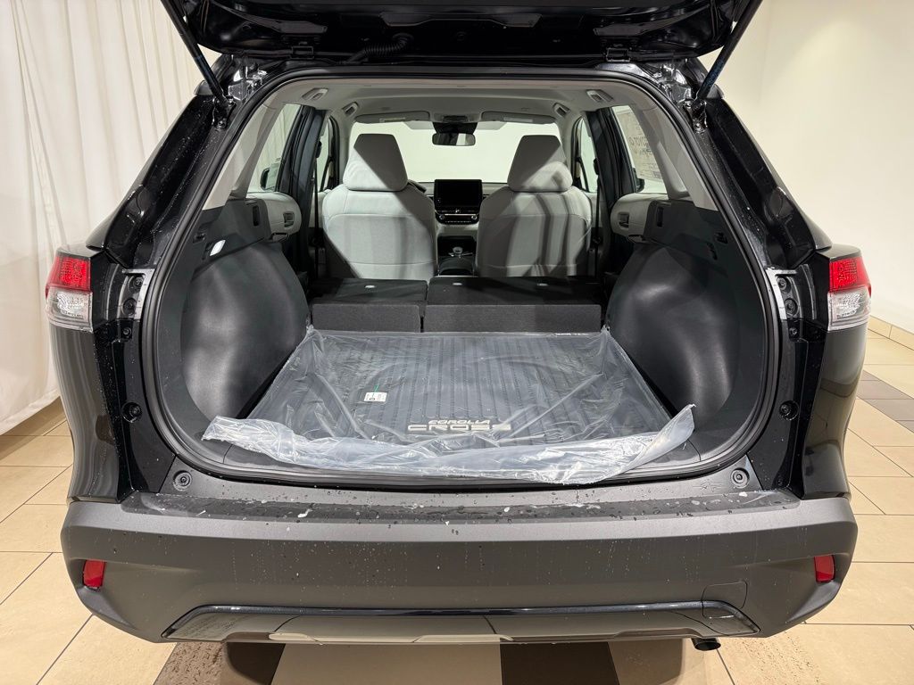 Thumbnail: 2026 Toyota Corolla Cross - 12