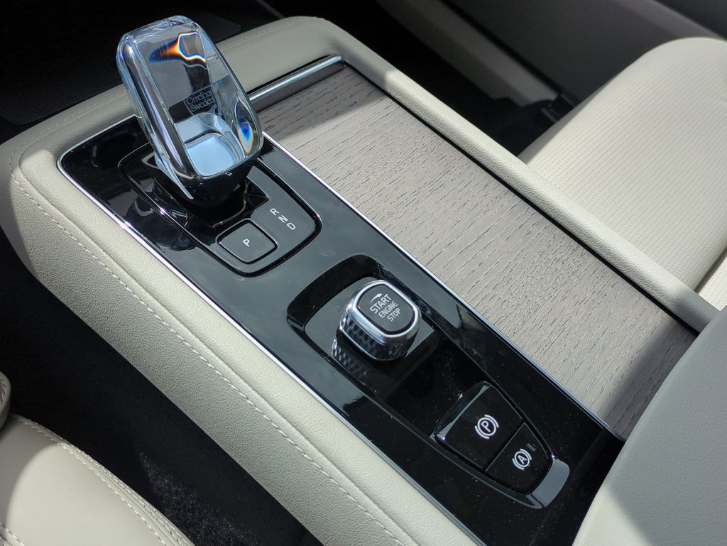 new 2026 Volvo XC90 Plug-In Hybrid car, priced at $84,625