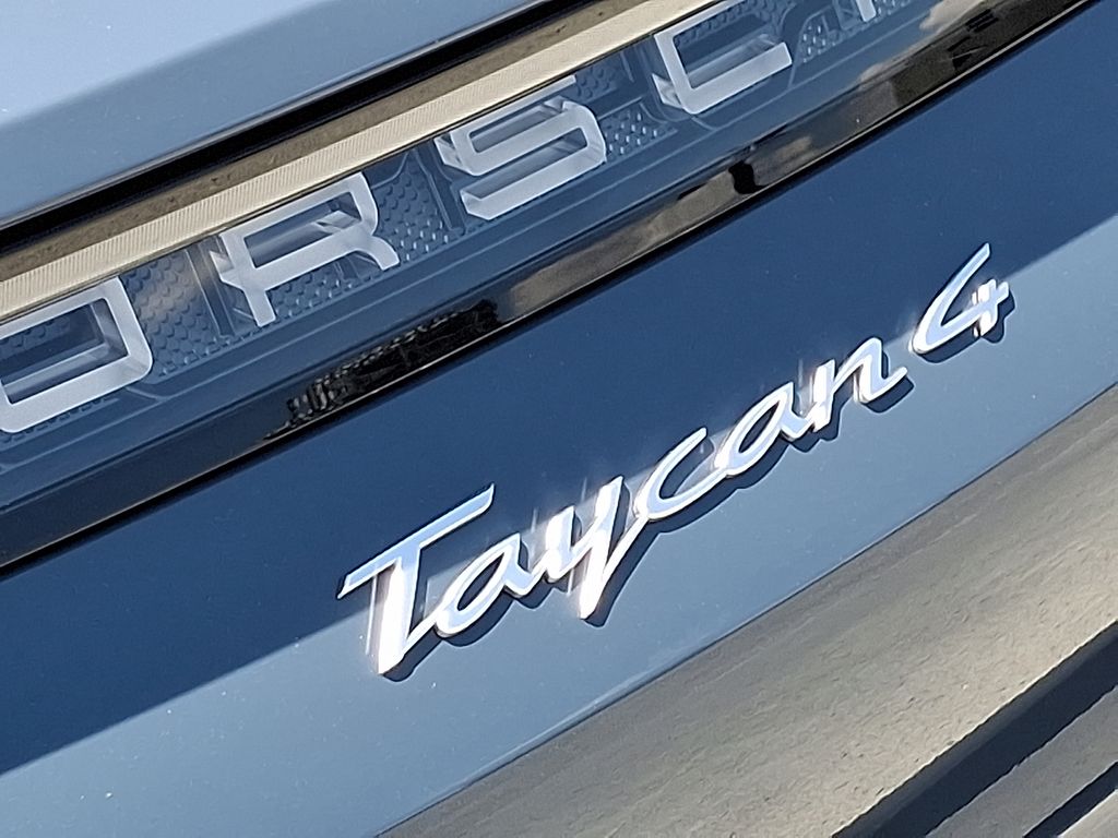 Thumbnail: 2025 Porsche Taycan - 26
