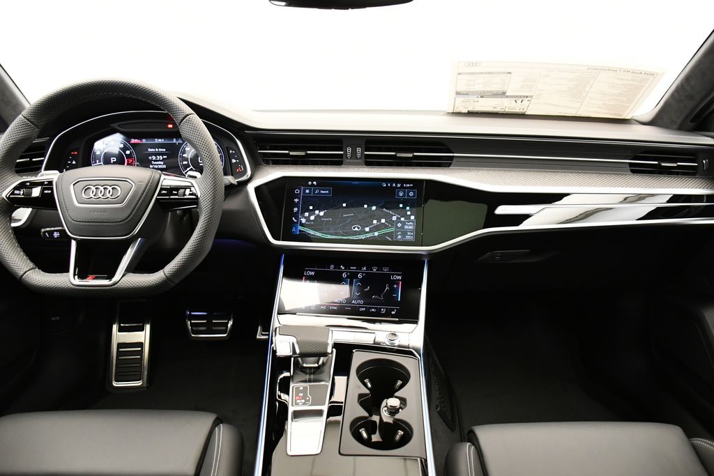 Thumbnail: 2025 Audi RS 7 - 18