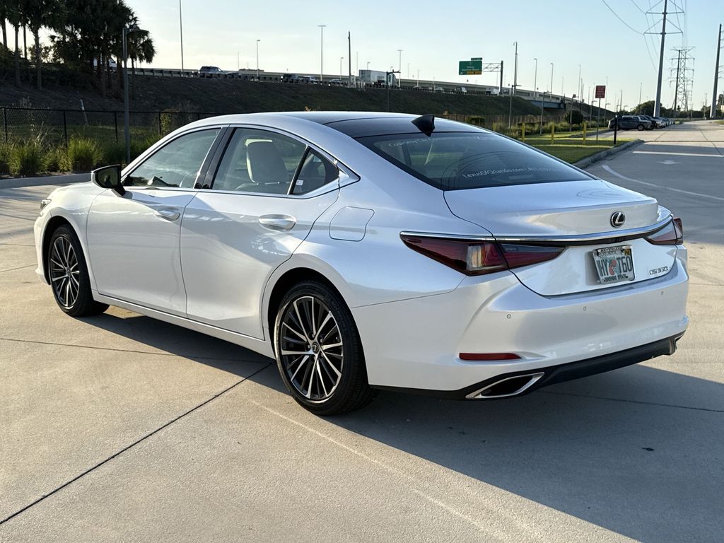 Thumbnail: 2025 Lexus ES - 10