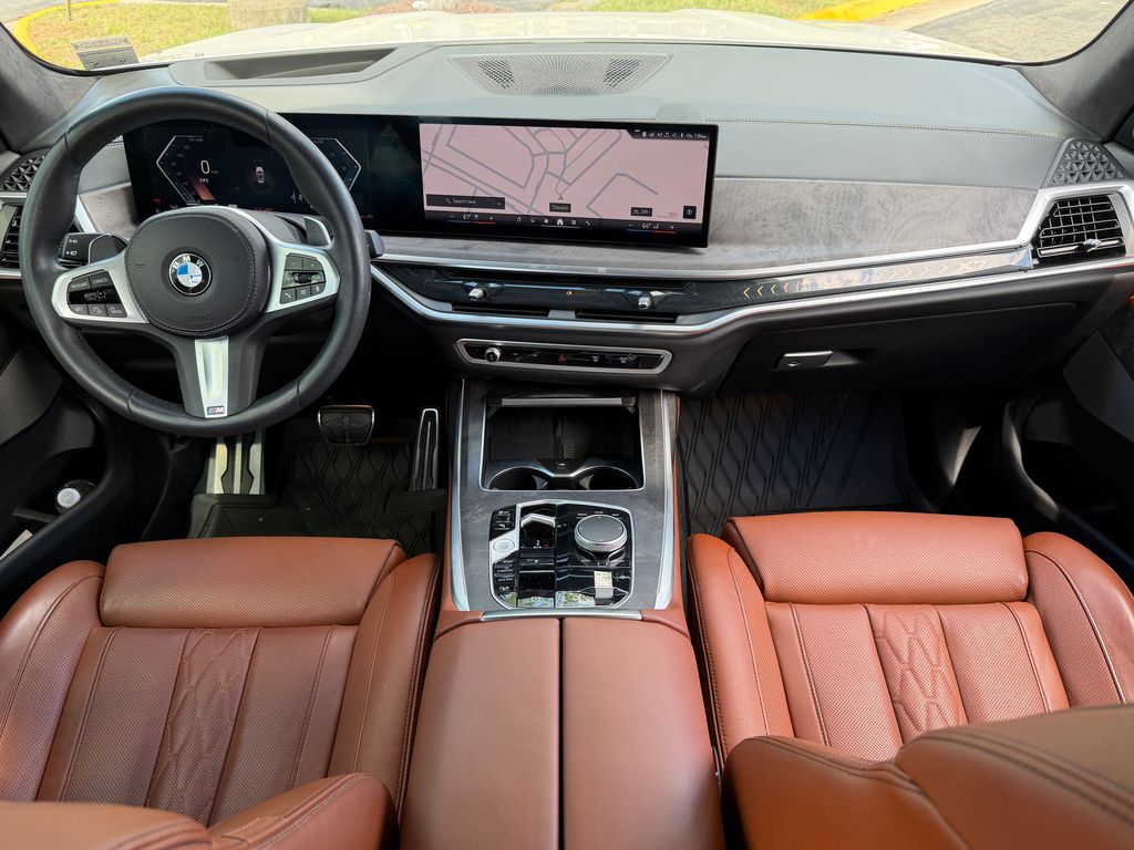 Thumbnail: 2024 BMW X7 - 16
