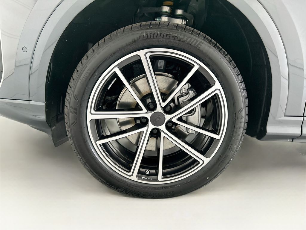 Thumbnail: 2026 Audi Q5 - 29