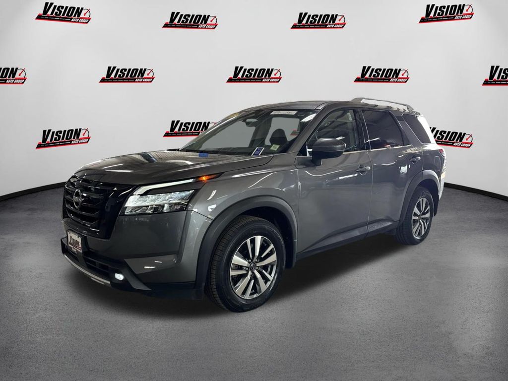 2023 Nissan Pathfinder SL 4WD