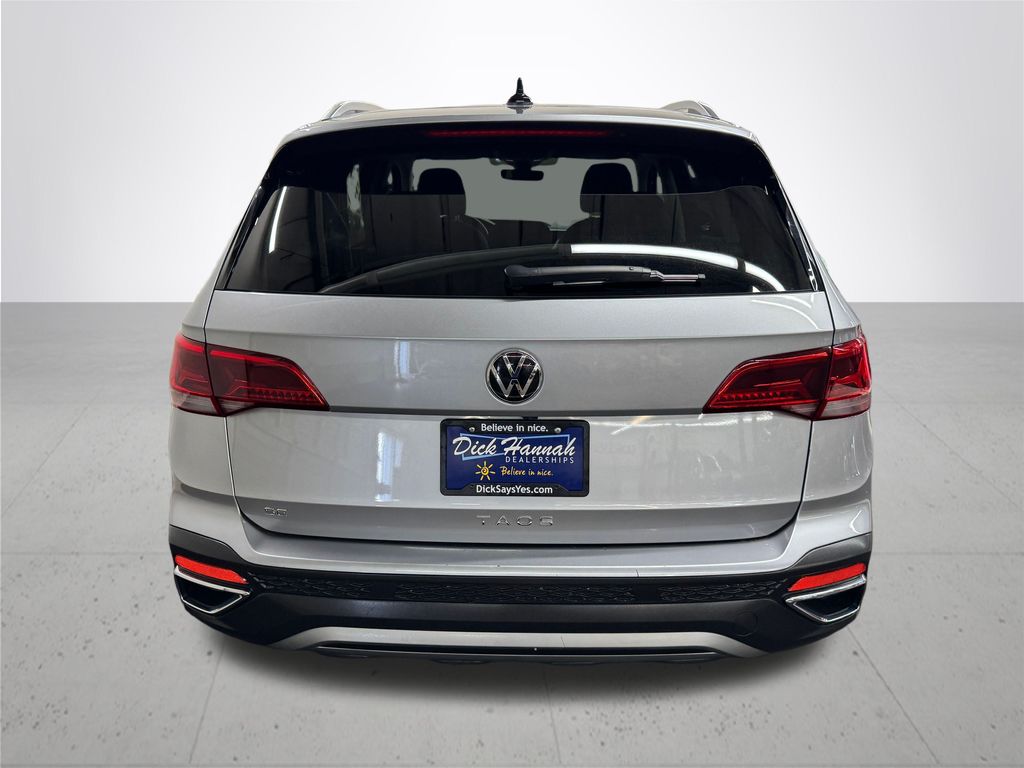 2024 Volkswagen Taos 1.5T SE
