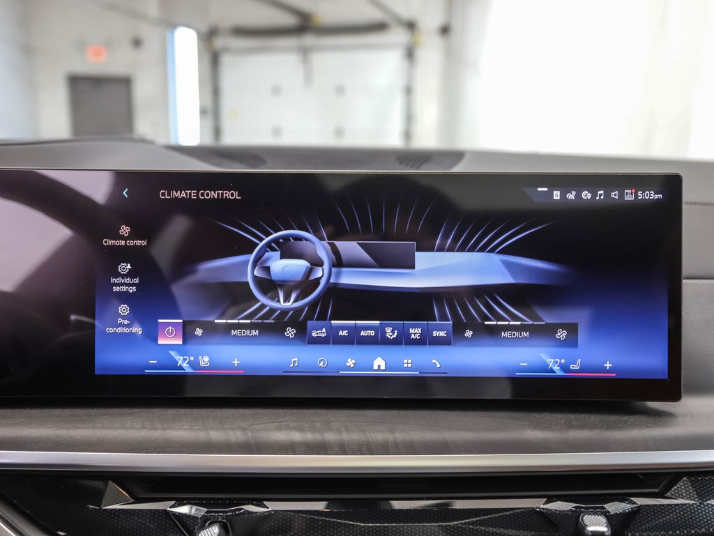 Thumbnail: 2026 BMW X7 - 19