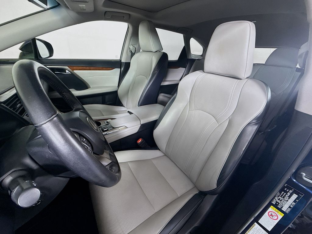 2019 Lexus RX  21