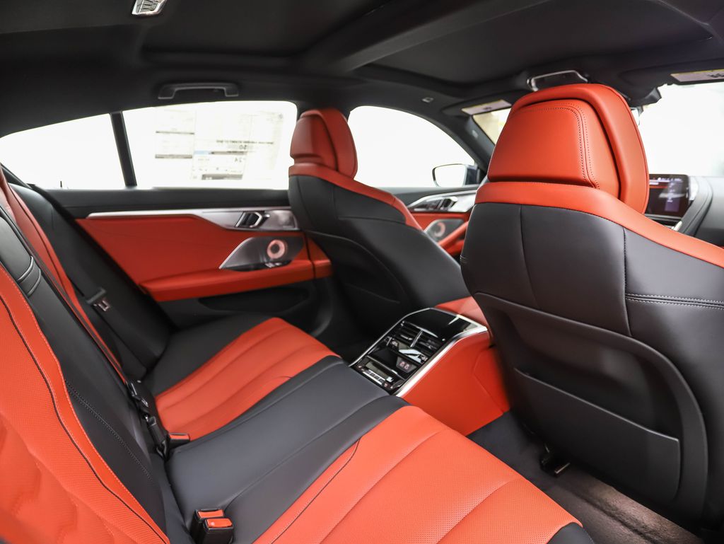 Thumbnail: 2026 BMW 8 Series - 26