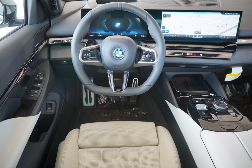 2024 BMW i5 eDrive40 16