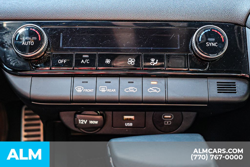Used 2025 Red Hyundai SEL Sport image 38