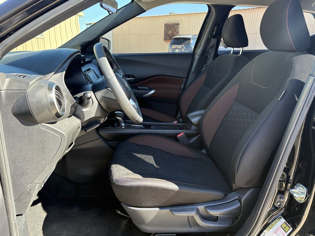 Used 2023 Super Black Nissan SR image 12