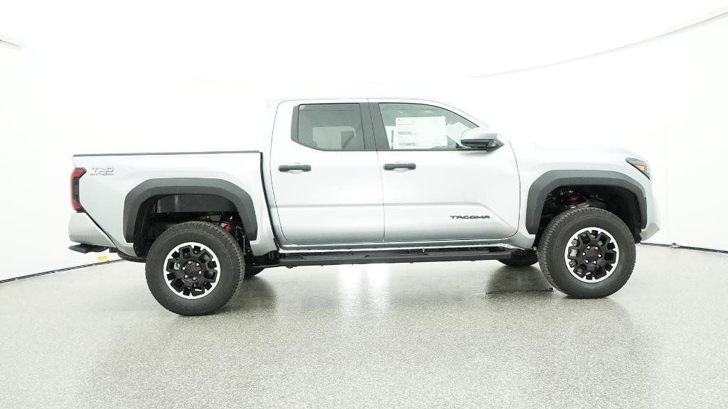 Thumbnail: 2025 Toyota Tacoma - 18