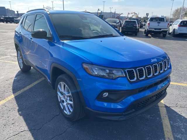 2024 Jeep Compass Latitude Lux 3