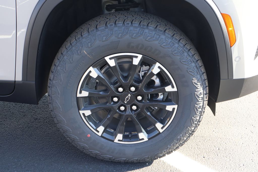 Thumbnail: 2026 Chevrolet Traverse - 11