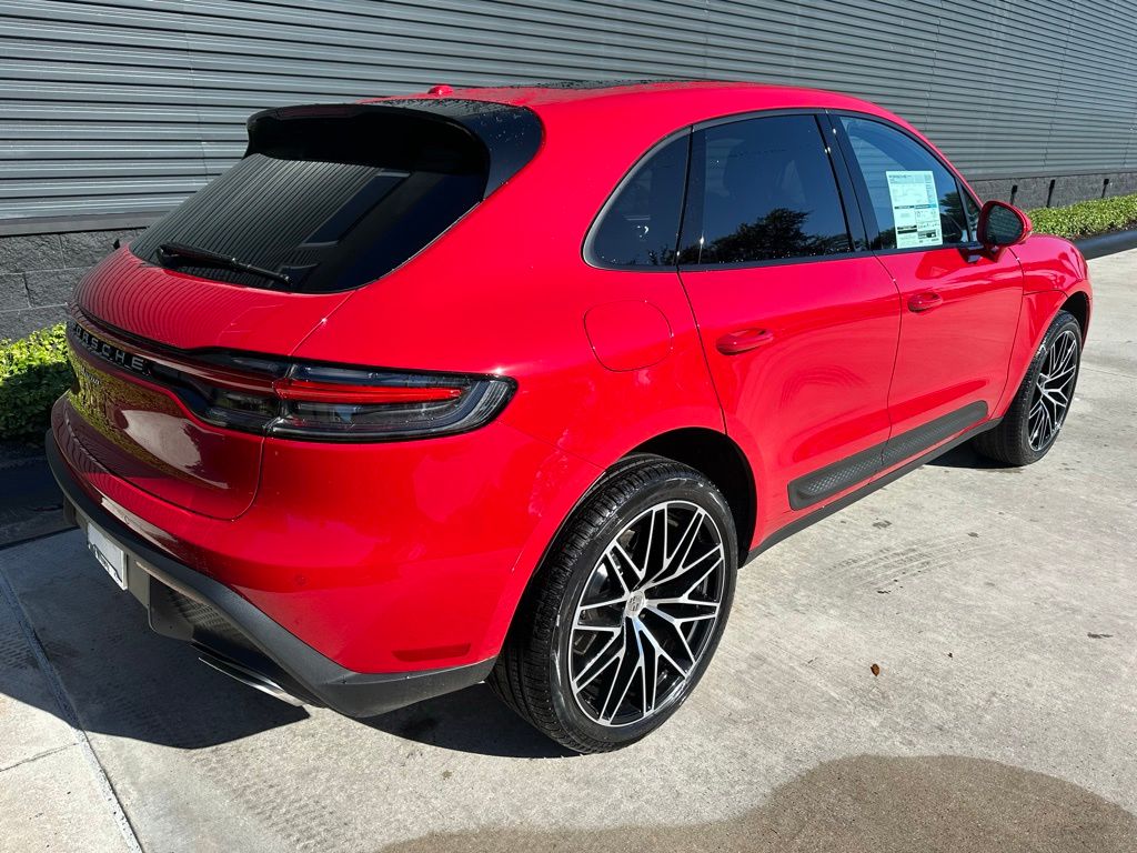 Thumbnail: 2026 Porsche Macan - 9