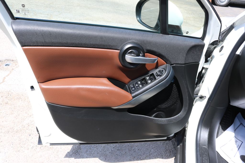 Used 2019 White FIAT Trekking Plus image 11