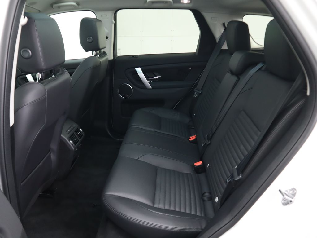 Thumbnail: 2024 Land Rover Discovery Sport - 22