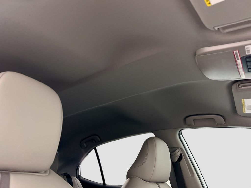 Thumbnail: 2023 Toyota Camry - 16