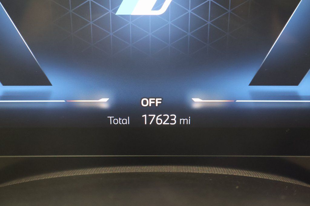 Thumbnail: 2024 BMW i5 - 17