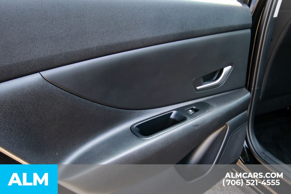 2023 Hyundai Elantra SEL photo 19