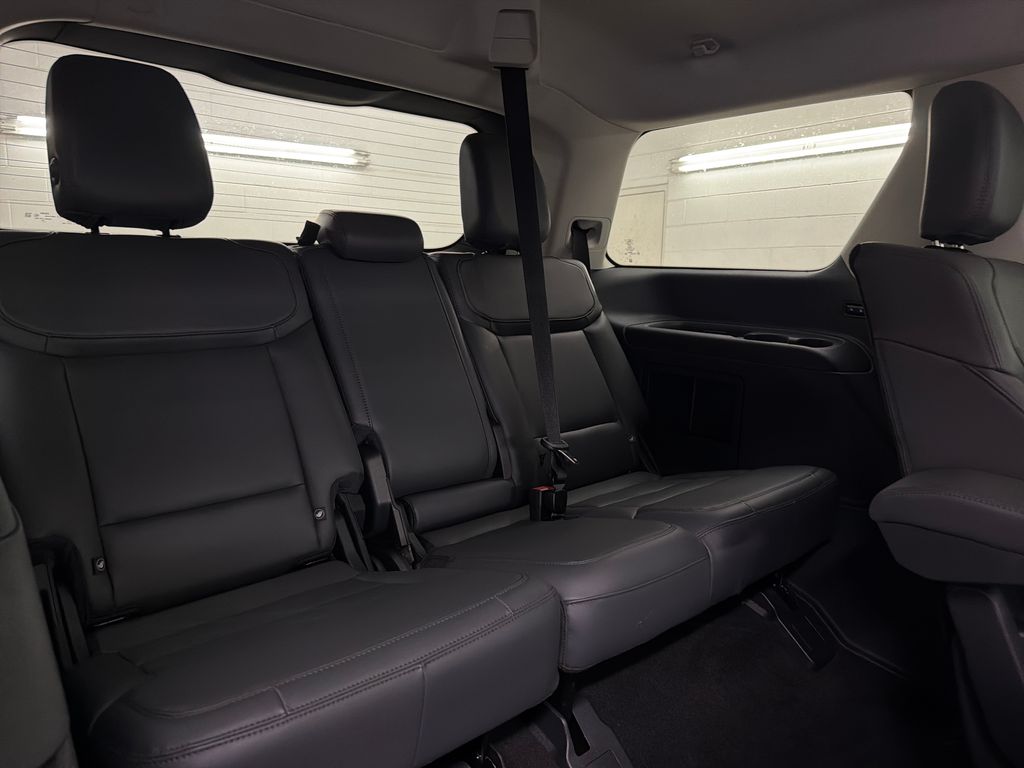 New 2026 Gray Ford Active image 31