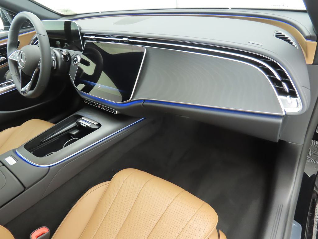 Thumbnail: 2025 Mercedes-Benz E-Class - 17