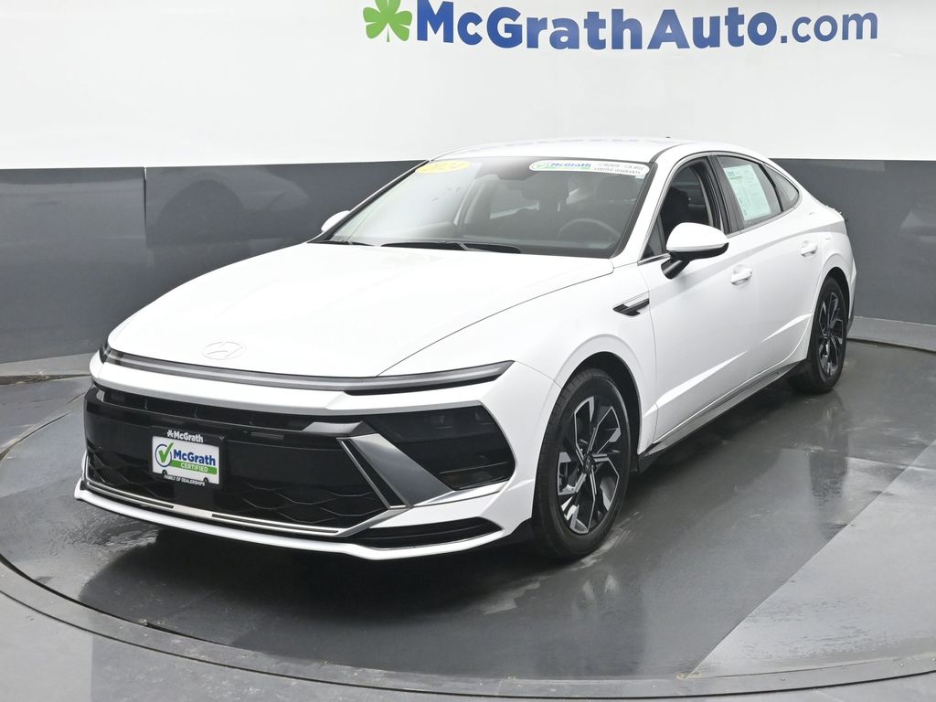 Certified Used 2024 White Hyundai SEL image 17