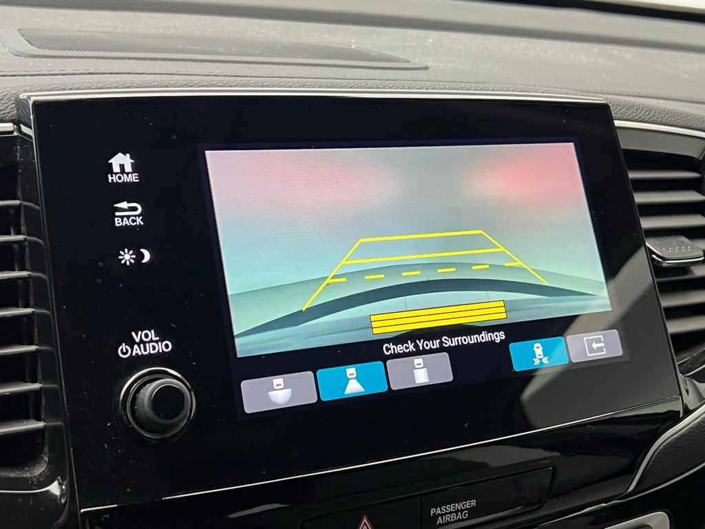 Thumbnail: 2019 Honda Pilot - 16