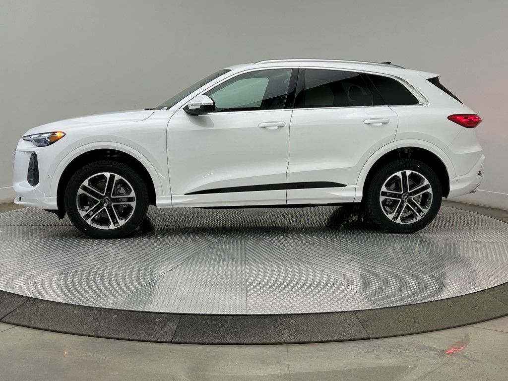 Thumbnail: 2025 Audi Q5 - 3