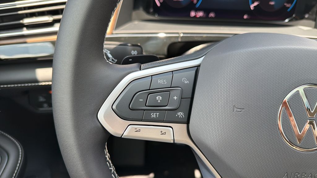 New 2026 Black Volkswagen 2.0T SE w/Technology image 22