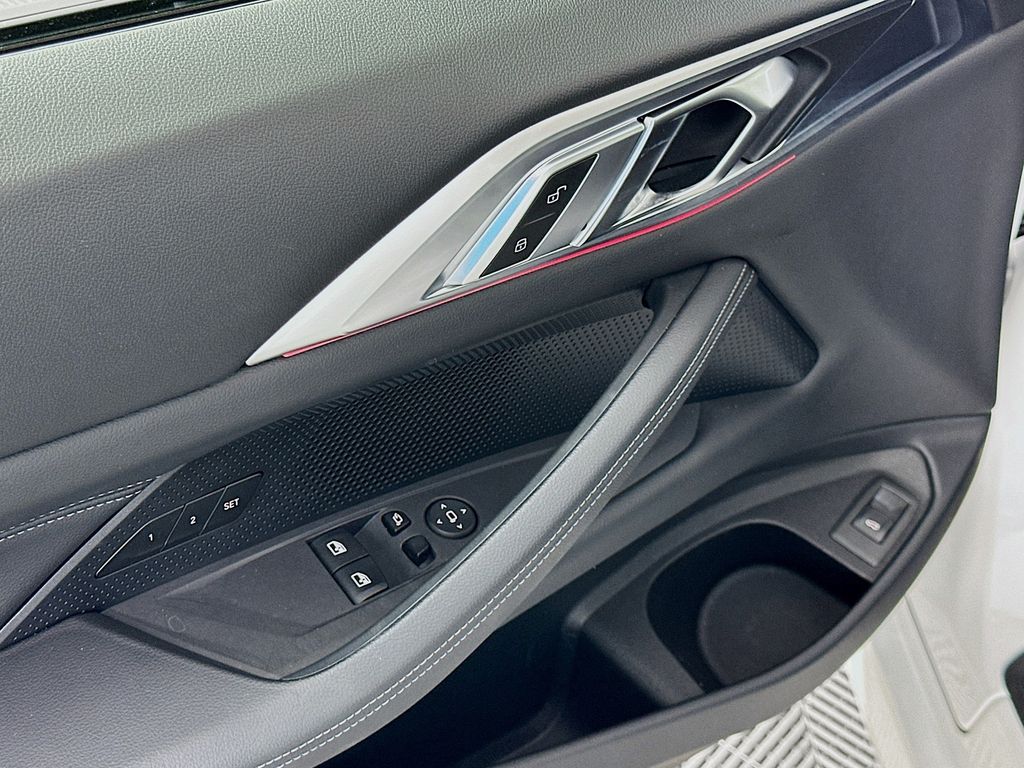 Thumbnail: 2025 BMW 4 Series - 18