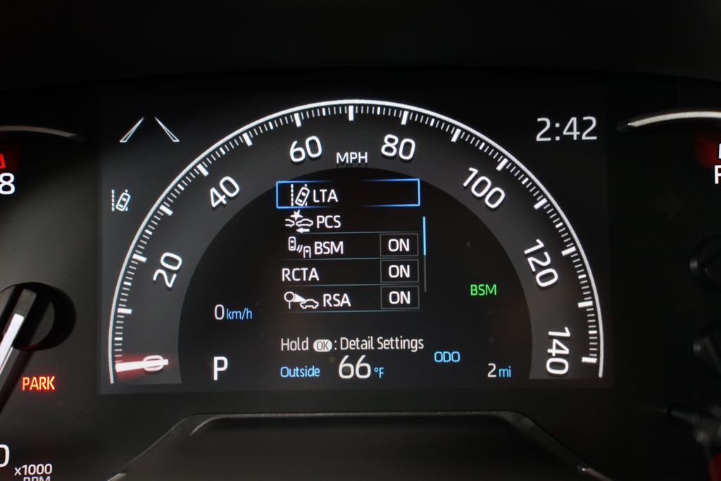 2025 Toyota RAV4 XLE 16