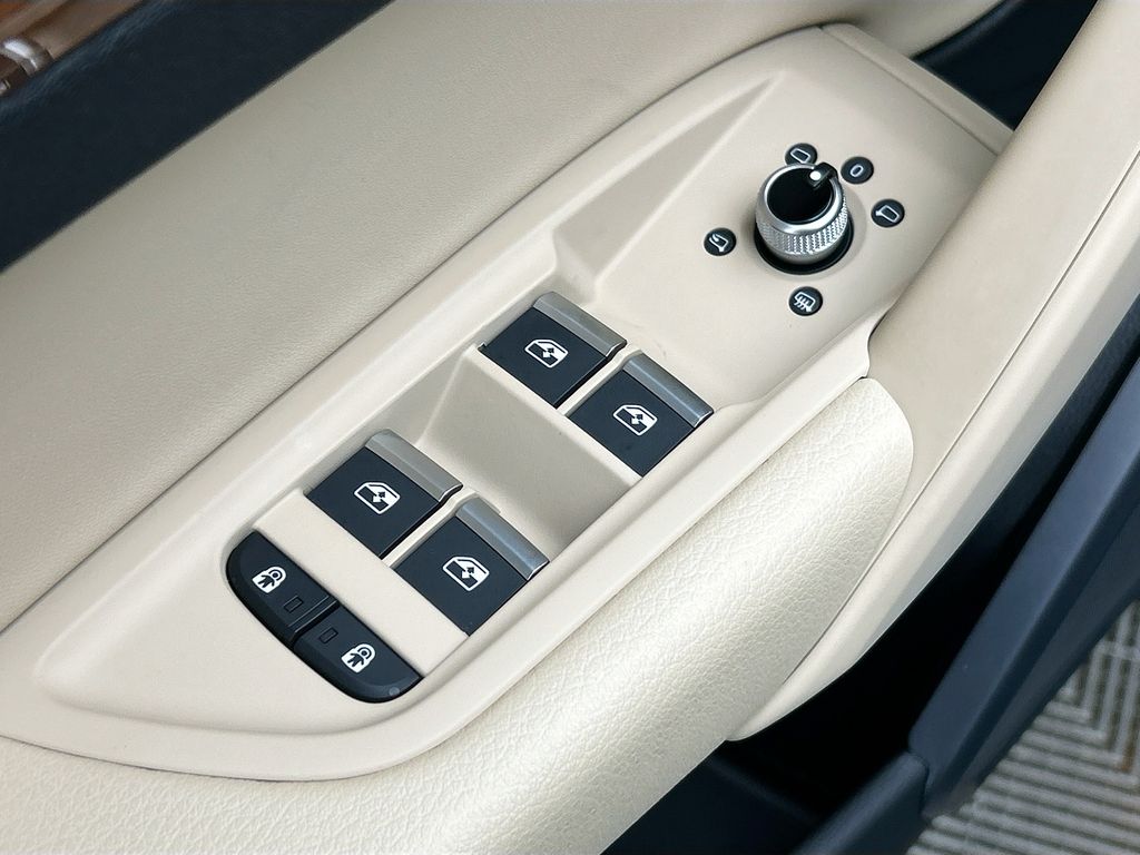 Thumbnail: 2023 Audi Q5 - 21