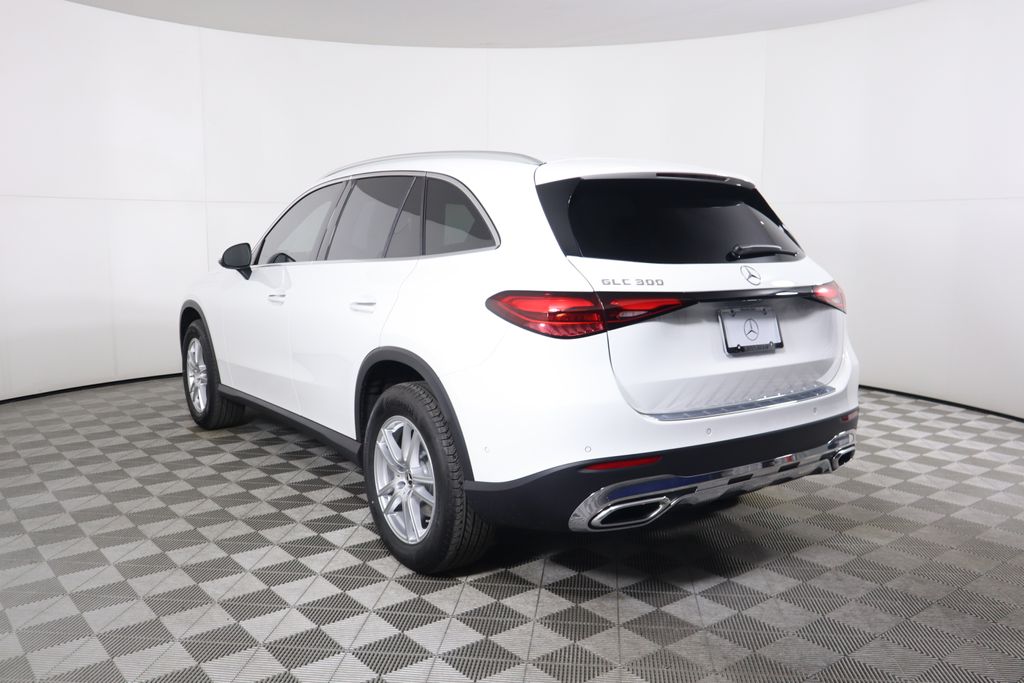 Thumbnail: 2025 Mercedes-Benz GLC - 7