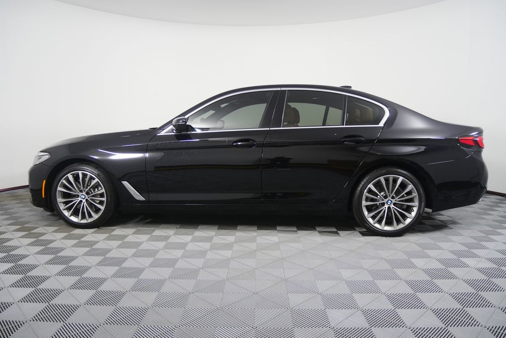Thumbnail: 2023 BMW 5 Series - 6