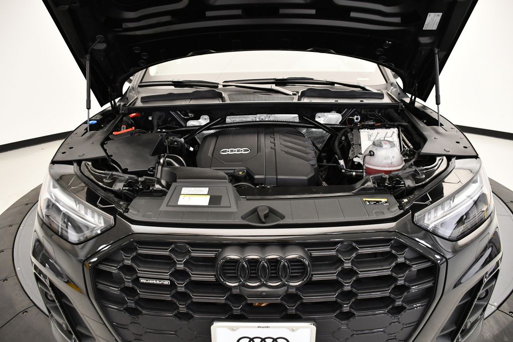 Thumbnail: 2022 Audi Q5 - 13