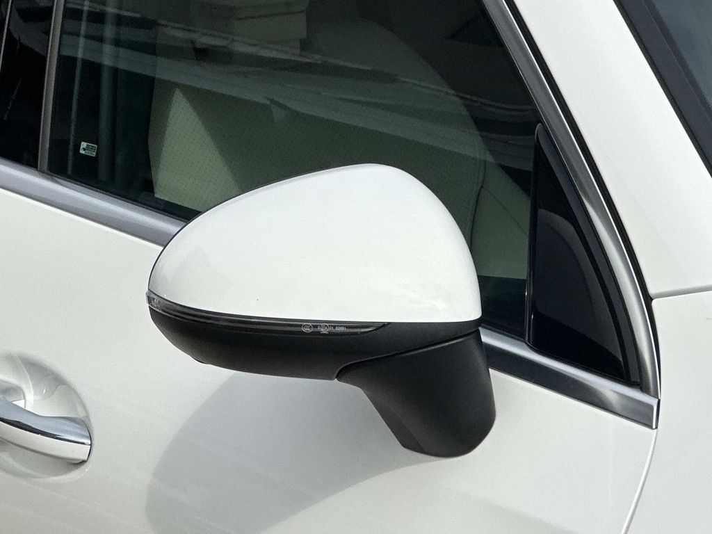 Thumbnail: 2023 Mercedes-Benz GLC - 6